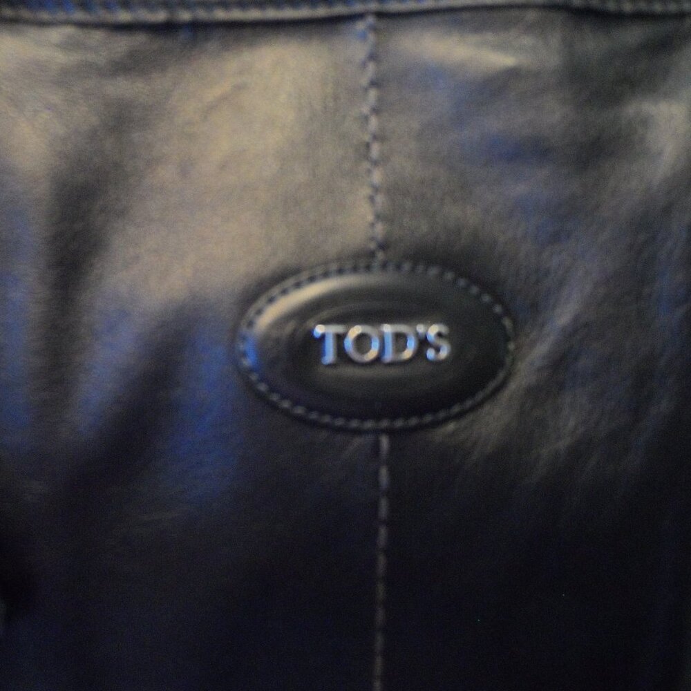 New Tod's Black Calf Leather Tote Handbag w/ Double Zipper Detail Large - Picture 9 of 16